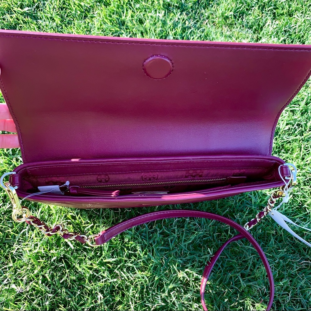 Tory Burch Alexa Leather Envelope Clutch Crossbody - Picture 7 of 8